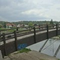 Obustava saobraćaja zbog sanacije drvenog pešačkog mosta na Crnom Timoku na Popovoj plaži