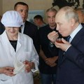 Putin jeo kavijar na Kurilskim ostrvima i naljutio Japance: 'Vređa nam osećanja'