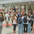 Reporteri Euronews Srbija ispred škola: Kako je počela nastava u Beogradu, Nišu i Zvečanu