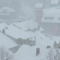 Vanredna situacija na teritoriji opštine Sjenica, sneg pada skoro 24 časa