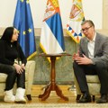 Vučić primio majku preminule devojčice i rekao nešto što ne odgovara istini