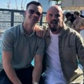 Na Praznik rada, sa zavojem na ruci, u ulozi turiste: Boban Rajović sa sinom obišao jednu evropsku metropolu (foto)