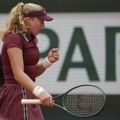 Andrejeva u osmini finala Rolan Garosa, Kasatkina pobedila Badosu