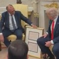 Merz u Bijeloj kući dao Trumpu rodni list njegova djeda