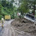 Raste broj poginulih u klizištu - 22; Raspoređeni vojni avioni za pomoć FOTO