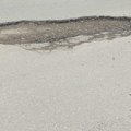 Iz budžeta, od novca građana, platili tri miliona za održavanje puteva koji su i dalje puni rupa