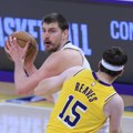NBA liga priznala - sudije žestoko oštetile Jokićev Denver! Sramna odluka koja je Nagetse koštala pobede: Faula nije bilo!