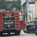 Ugašen požar u podzemnoj garaži na Zvezdari, zahvatio nekoliko automobila