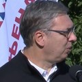 "Glas me ne služi, ali mozak me još služi" Vučić u Banaštoru: "Ako postanem premijer uvešćemo red u škole i fakultete"