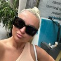 Verena "kraljica bakšiša": Skupoceni dijamant zasijao na njenoj ruci! Pevačica ranije bila u vezi sa ženom