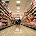 Zvanični podaci kažu: Inflacija pala na 10,2%, hrana i dalje vuče cene gore