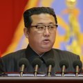 Kim nastavlja da zagorčava život svim neprijateljima pjongjanga Diplomatska delegacija Severne Koreje boravi u poseti Pekingu