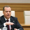 Medvedev: Sporazum Ukrajine i Nemačke nova alijansa nacista i banderovaca