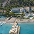 Idealan spoj plave i zelene: Sunland Resort Hotel 5* između mora i borova