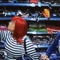 Filmska krađa u Robnoj kući u Zemunu: Mladić ženi prišao s leđa i u nekoliko sekundi ukrao novčanik: Ona sve vreme…