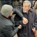 Advokat: Četiri puta odlagano prepoznavanje osumnjičenih za prebijanje penzionera Ilije Kostića u policijskoj stanici u…