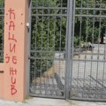 Jovina gimnazija još pod ključem, vratio se samo "ćaci": Roditelji traže zaštitu "od bahatog direktora"