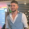 "Ne pijem iz cipele i ne visim sa plafona" Pevač brutalno o kolegama: "Ja nemam cenu, a oni se ponižavaju!"
