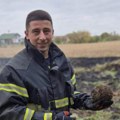 Ljudine! Vatrogasci se borili sa stihijom kod Siriga, ali su ovog mališu spasli u poslednji čas (foto)