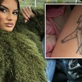 "Iz daljine više liči na Kebu": Barbara istetovirala čuvenog muzičara, pa nasmejala sve: "Htela sam baš..."