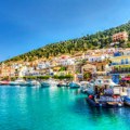 Peščane plaže i kristalno čisto more: Ovo grčko ostrvo je najjeftinije za letovanje