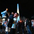 (VIDEO) Šampionska podrška: Argentinski šou u Dalasu