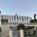 Opsadno stanje ispred vile Matijevića u Herceg Novom! U dvorište srpskog biznismena bačena ručna bomba, od detonacije popucala…
