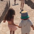 Miloš Biković i Nina Janković sa decom na moru: Glumci podelili nestvarne kadrove iz Crne Gore