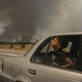 (FOTOGALERIJA) Deliblatska peščara u plamenu: Požar kroz objektiv Rojtersovog fotoreportera