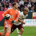 Kakav hladan tuš za Bajern: Neviđen kiks Nojera, Bavarci primili gol u 6. sekundi, pa izvukli remi