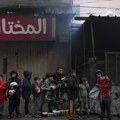 Borba za brašno Objavljen snimak gladnih i očajnih Palestinaca u Gazi (video)