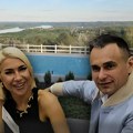 (Foto) Jovana Jeremić od dečka biznismena dobija vilu: Pogledajte kako izgleda luks imanje - Ogroman bazen, zelenilo svuda, a…