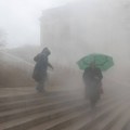 Smrklo se u Beogradu, stiže nevreme; Prašinska oluja već divlja u Vojvodini - ovako izgleda VIDEO