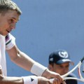Српски тенисер Хамад Међедовић пласирао се у друго коло квалификација за Ролан Гарос