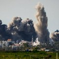 Izrael nastavlja napade na Gazu, dok raste napetost na granici sa Libanom