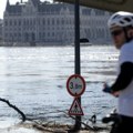 Dunav preplavio Budimpeštu Očekuje se skoro 5 metara vode, stiže vrhunac poplavnog talasa! (foto)