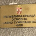 Šta kaže Tužilaštvo u Nišu o napadu tri maskirana mladića, sa bakljom i palicom, na učenike gimnazije „Stevan Sremac“?…