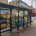 JKP Šumadija: Apel građanima da ne lepe plakate i nalepnicena autobuskim stajalištima