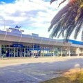 Grupa od 90 državljana Srbije zadržana na Aerodromu Tivat, najavljeno vraćanje u Beograd
