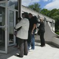 Rekonstrukcija Doma zdravlja u Šumicama koštala milione: Dok nadležni prebacuju odgovornost, zgrada propada