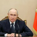 Putin obustavlja napade na Kijev na tri dana