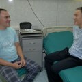 Iz Nemačke došao u Niš da bratu spase život – uspešna transplantacija bubrega između jednojajčanih blizanaca