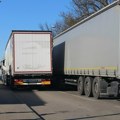 Stanje na granicama: Kamioni vozila na Batrovcima i Horgošu čekaju nekoliko sati