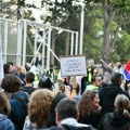 Protest ispred Centralnog zatvora: Građani traže slobodu za profesorku Vasić FOTO