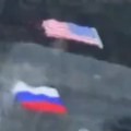 Ruska vojska juriša na frontu, ali scena je nadrealna: Nose američku zastavu! Kijev gori od gneva (video)