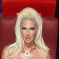 Karleuša bez gaćica stigla na snimanje pinkovih zvezda Haljina otkrila sve atribute, pop diva u vrelom izdanju (video)