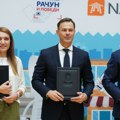 Mali uručio ključeve stana i automobila dobitnicima igre "Uzmi račun i pobedi" (FOTO)
