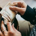 Kupovna moć Nemaca raste, ali inflacija i dalje koči potrošnju