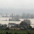 Obilne poplave u Francuskoj: Oluja Nils nosi sve pred sobom, evakuisano stotinu ljudi