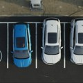 Skupo im gorivo - okreću se električnim automobilima
